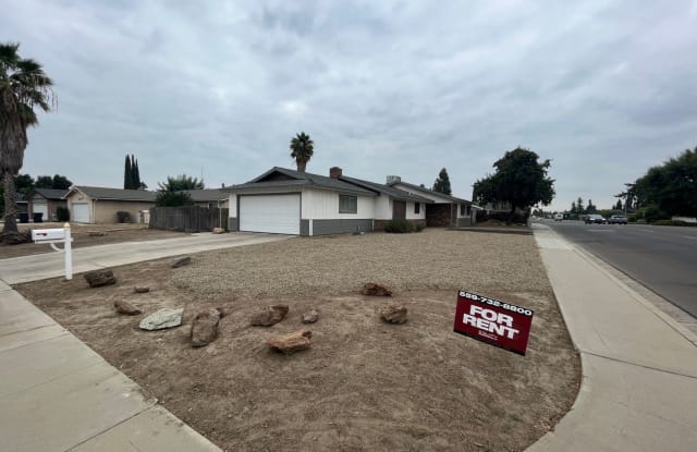 2240 South Demaree St - 2240 South Demaree Street, Visalia, CA 93277