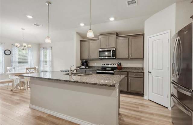 2042 Rock Ridge Avenue Gallery 2