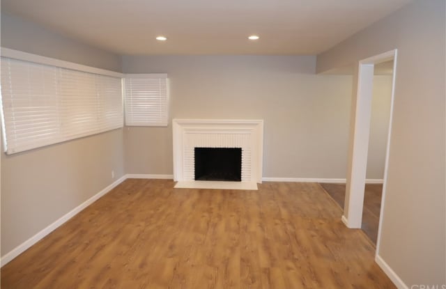 601 E Sycamore Avenue - 601 East Sycamore Avenue, Orange, CA 92866