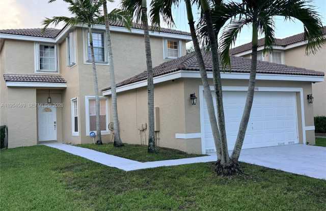 2358 SW 177th Ave photos photos