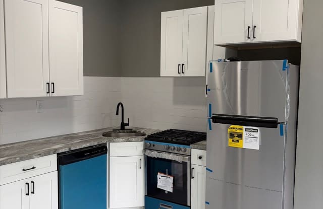 6022 Pine Street - 2 photos photos