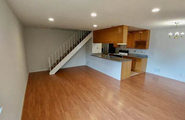 2313 Samaritan Dr Gallery 3