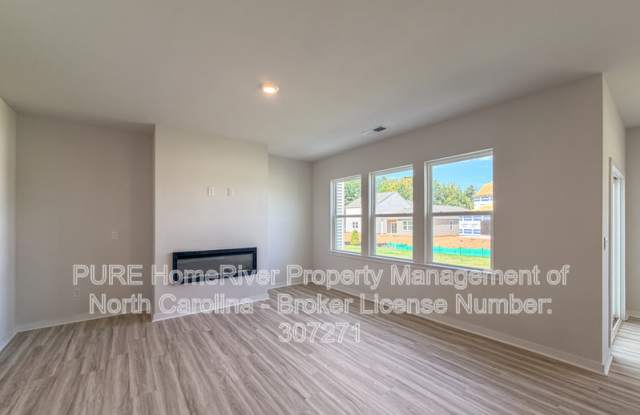 1406 Mammoth Rd Gallery 2