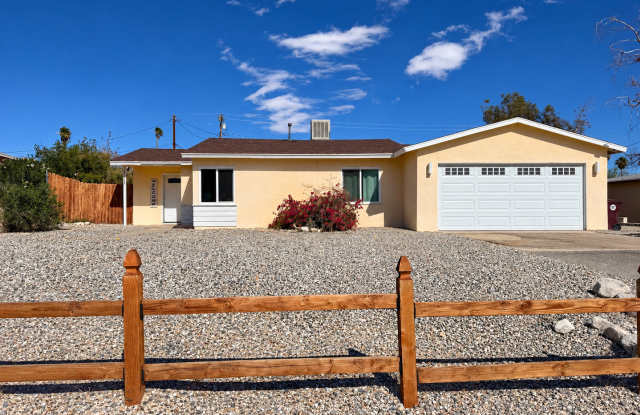 Cozy 2 Bedroom 1 Bathroom Home Gallery 1