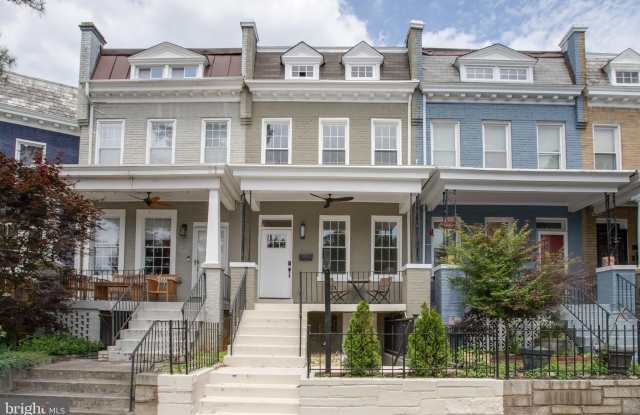 1404 MASSACHUSETTS Avenue SE photos photos