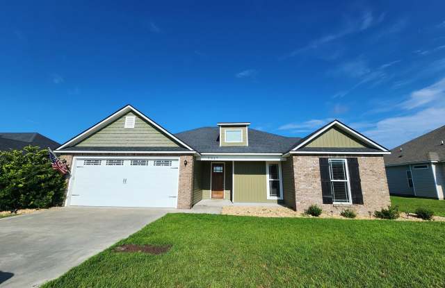 Modern 4BR Home with Screened Porch, Granite Kitchen & Fenced Backyard photos photos