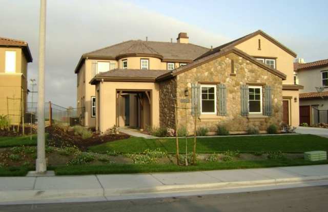 5013 Medalist Court - 5013 Medalist Court, Oceanside, CA 92057