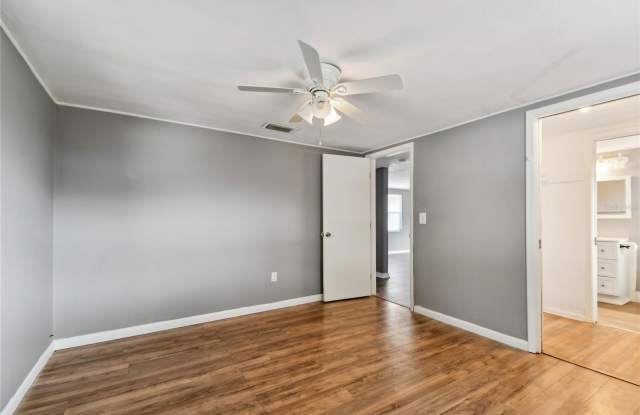 7721 ARBORDALE Drive Gallery 4