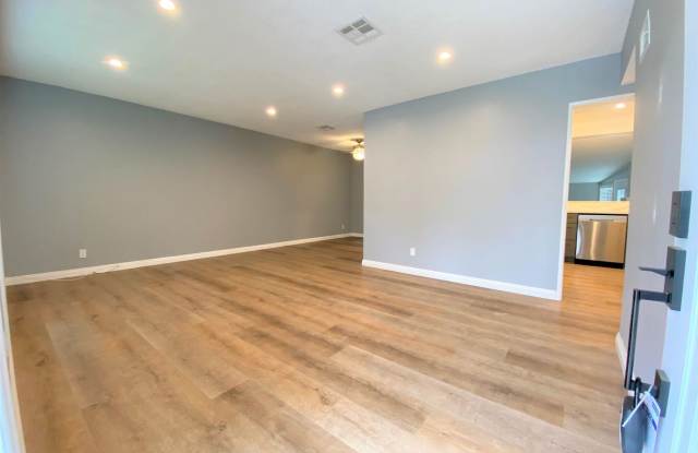 15034 Steprock Dr Gallery 3