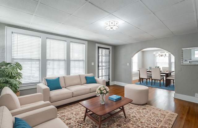 MOVE IN SPECIAL $1000 OFF 1ST MONTH'S RENT for over 2000 SF Renovated 4-Bedroom Home near Downtown Chattanooga! photos photos