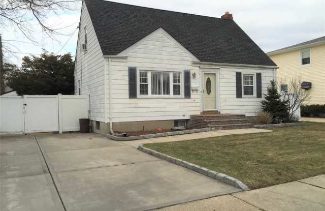 14 S Elm St Gallery 2