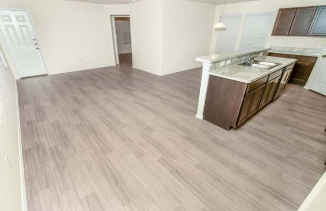 13947 Westfield Drive Gallery 4