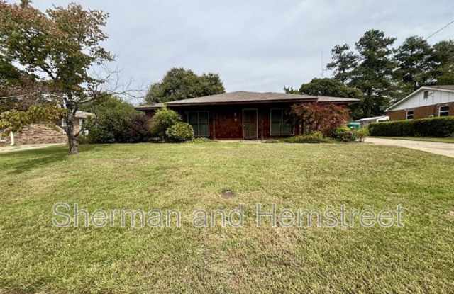 111 Hollingsworth Drive Gallery 2