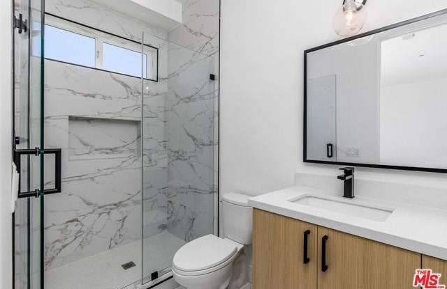 11241 Morrison Street photos photos