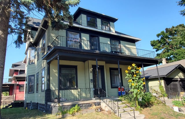 934 Saint Clair Avenue - 934 Saint Clair Avenue, Sheboygan, WI 53081