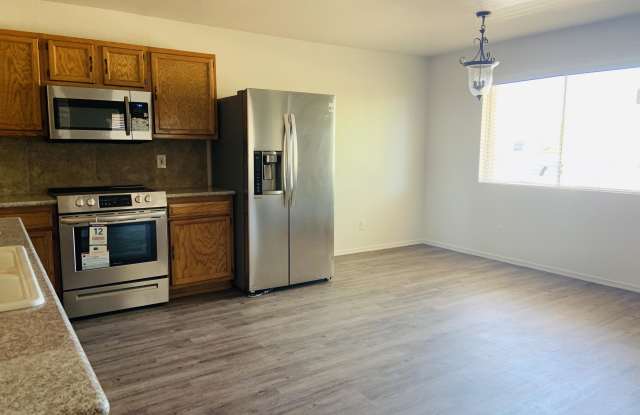 11609 N 80TH Avenue Gallery 4