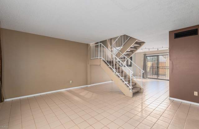 2819 E FAIRMOUNT Avenue Gallery 3