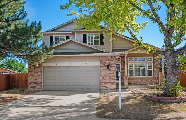 Spacious Single-Family Home in Aurora's Sterling Hills Community Gallery 1