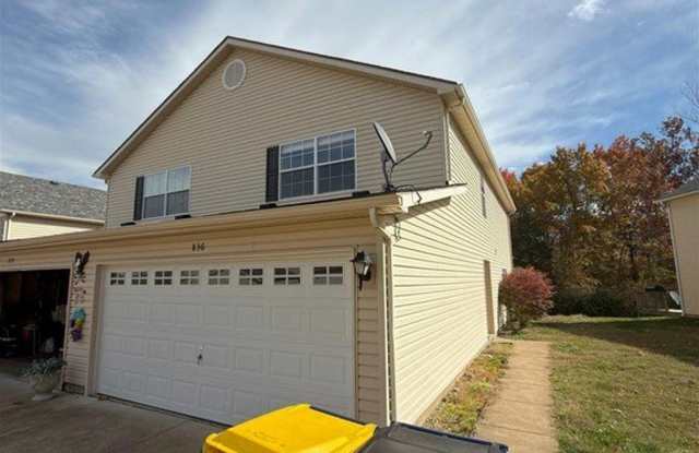 836 Woodside Creek Drive - 836 Woodside Creek Drive, Festus, MO 63028