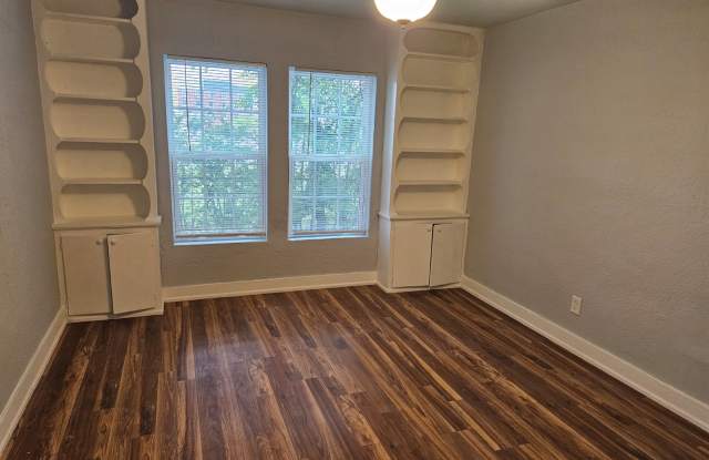 209 Northwest Arlington Avenue Gallery 3