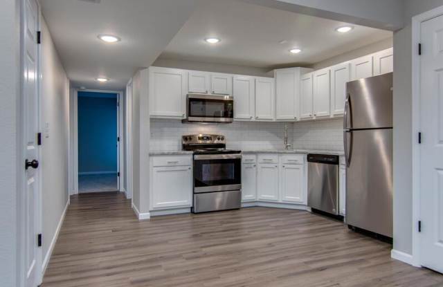 1130 W. 11th St. - B1 photos photos