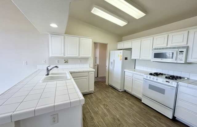 1063 Cedar Crest Dr Gallery 4
