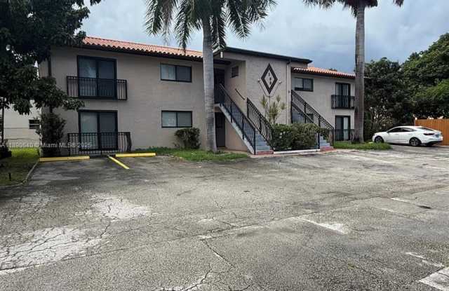 100 SE 5th Ave photos photos