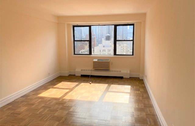 322 E 6th St - 322 East 6th Street, New York City, NY 10003