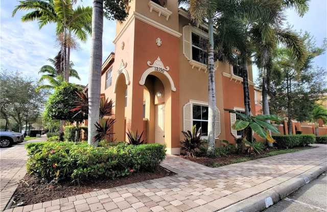 12150 SW 25th Ct photos photos