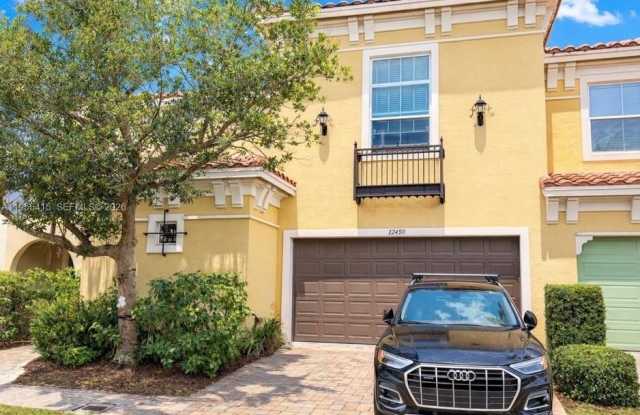 12450 NW 32nd Mnr photos photos