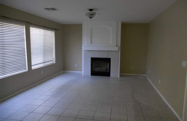 10454 E Hillery Dr Gallery 3
