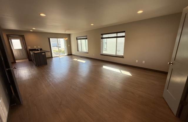 1096 Rosa Way - 1 Gallery 4