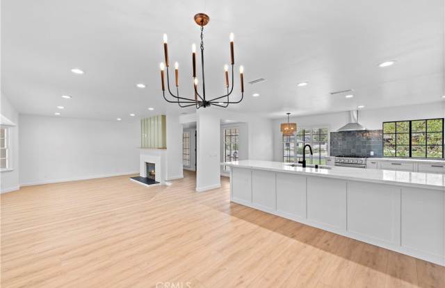 12392 Country Lane photos photos