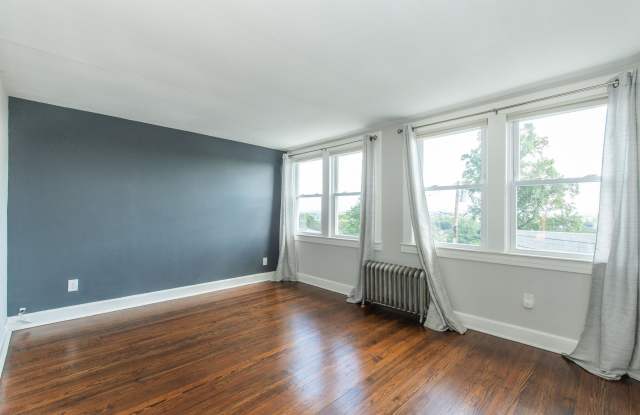 54 AVENUE C - 54 Avenue C, Haledon, NJ 07508