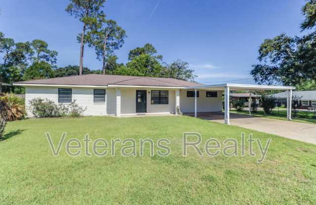 129 Quarles Street photos photos