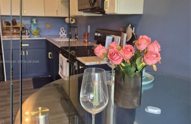 1109 NW 107th Avenue 1109, Pembroke Pines, FL 33026 - 4007 photos photos