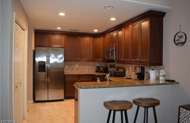 6661 Alden Woods Gallery 2
