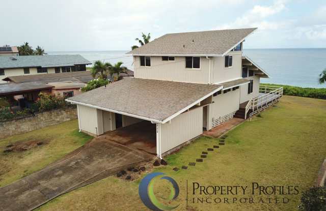 Waialua 4 Bedroom 3 Bath Beachfront House photos photos