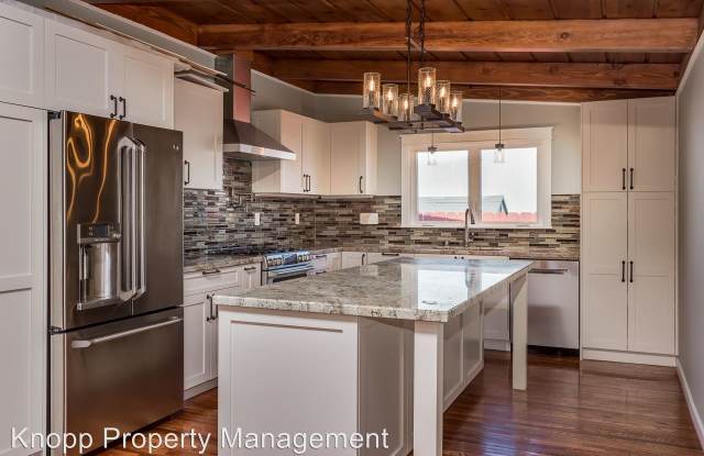1055 Laguna Drive - 1055 Laguna Drive, Carlsbad, CA 92008