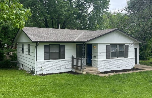 9720 Hillcrest Rd - 9720 Hillcrest Rd, Kansas City, MO 64137