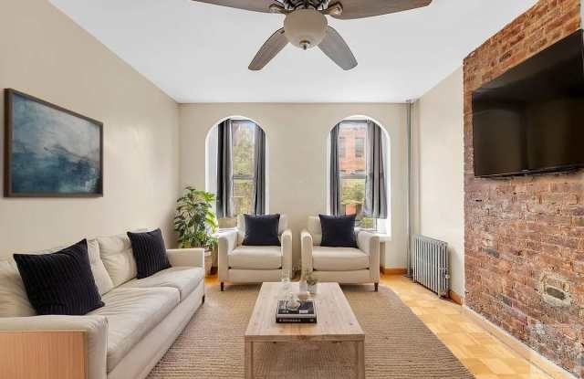 305 E 105th St photos photos