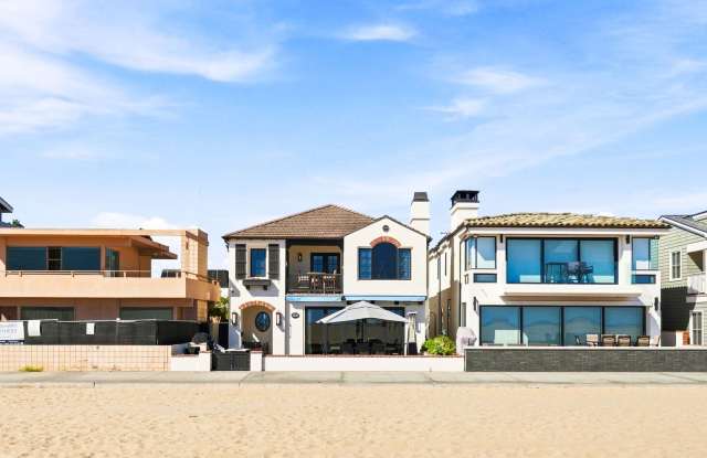 Gorgeous Furnished Home on Deep Oceanfront Lot, Parking for Five Gallery 4