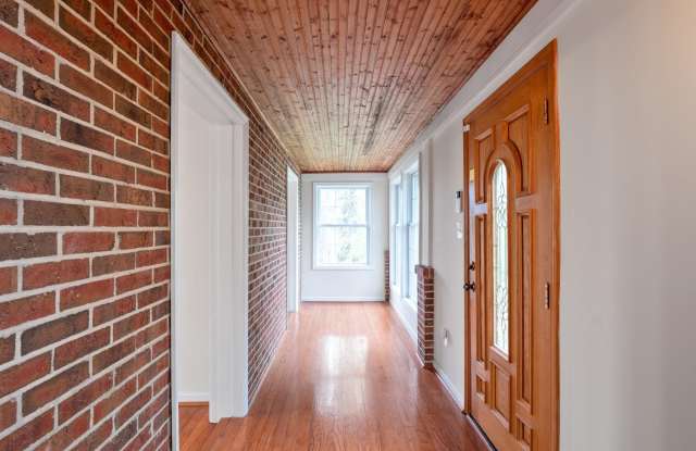 4907 37TH Place Gallery 4