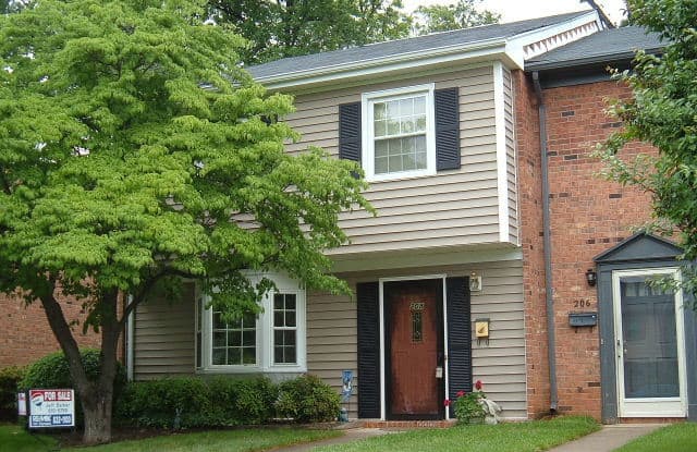 208 East Cadbury Drive - 1 - 208 East Cadbury Drive, Lynchburg, VA 24501