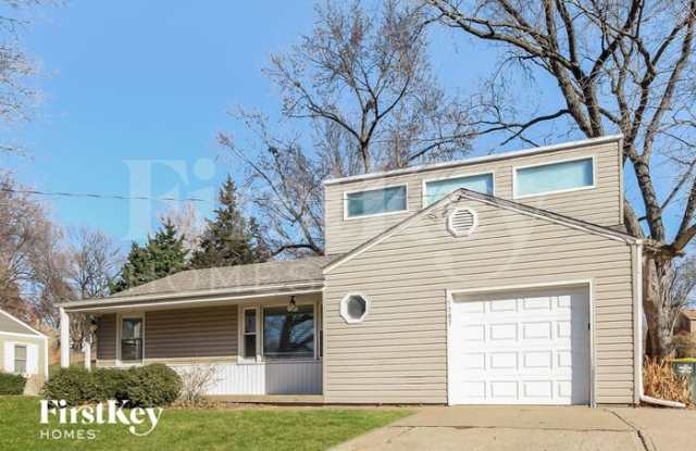 5707 North Amoret Avenue photos photos