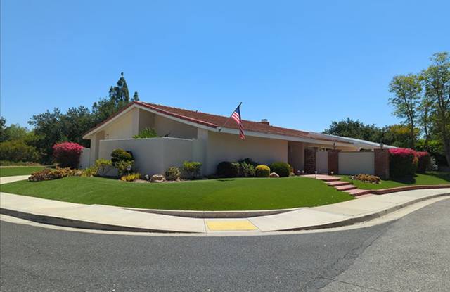 Spacious Pool Home in Calabasas Park! photos photos