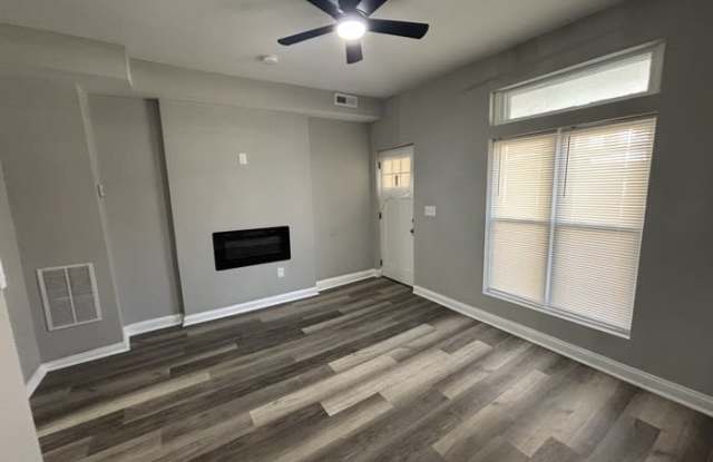 5399 Maple Avenue photos photos