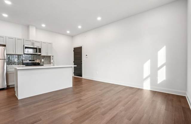 472 Roxborough Avenue - 2R photos photos