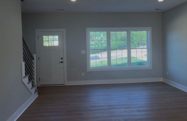 2 Bed 2.5 Bath Townhome Gallery 3