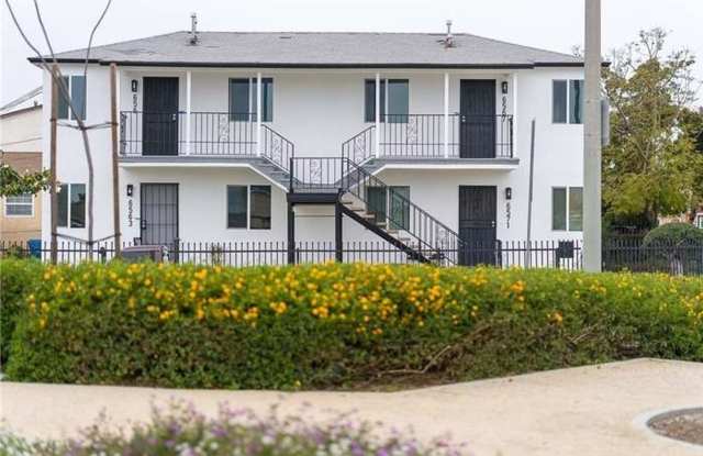 1 Bedroom apartment in Los Angeles - 6565 Southside Drive, East Los Angeles, CA 90022